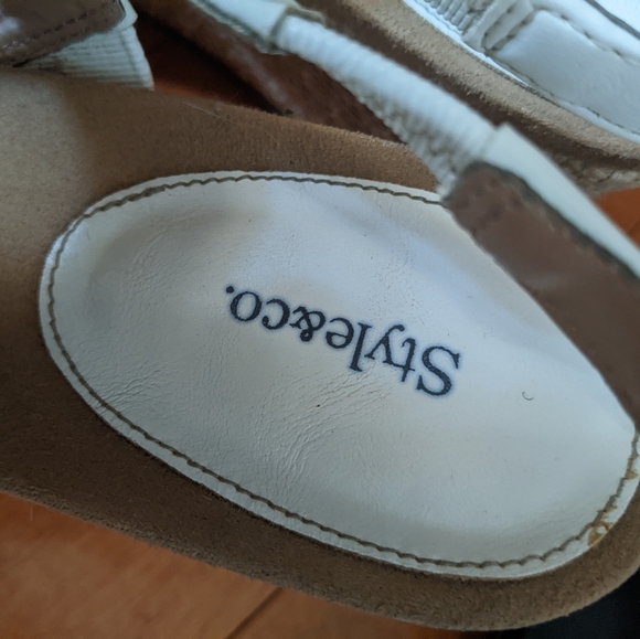 Style & Co white wedges - Picture 5 of 5